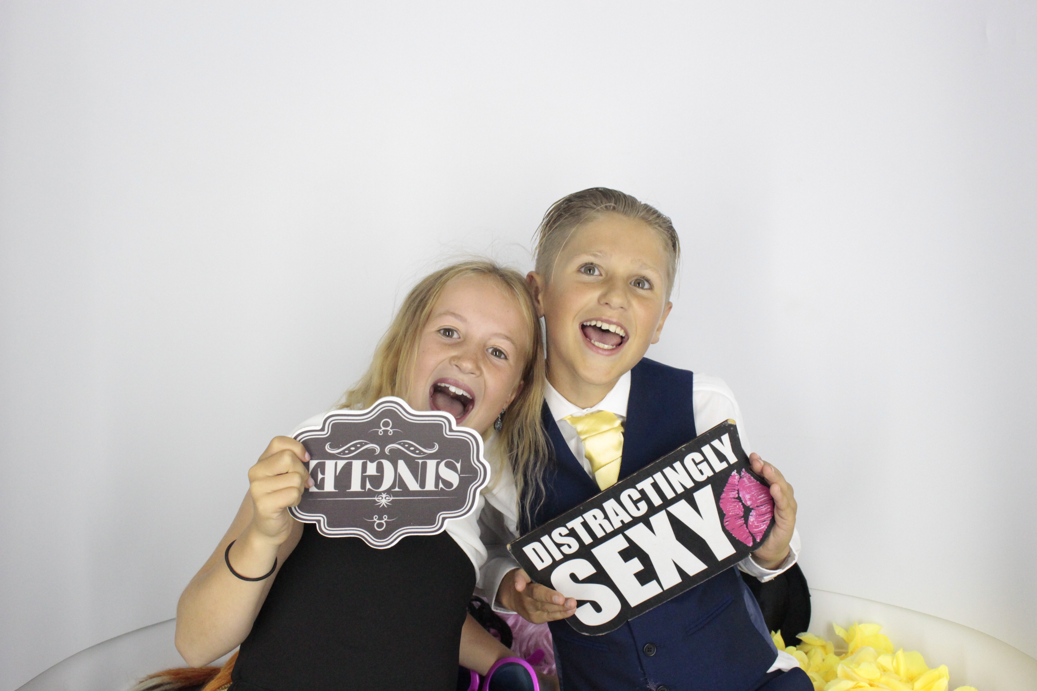  Heather & Daniel's Wedding | View more photos from the event at gallery.myphotoboothexperience.co.uk/u/MyPhotoBoothExperienceLtd/Heather-Daniels-Wedding